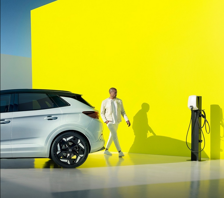 Screenshot-2023-08-22-at-17-42-02-Opel-@opel_de-•-Foto-e-video-di-Instagram Concessionario Opel